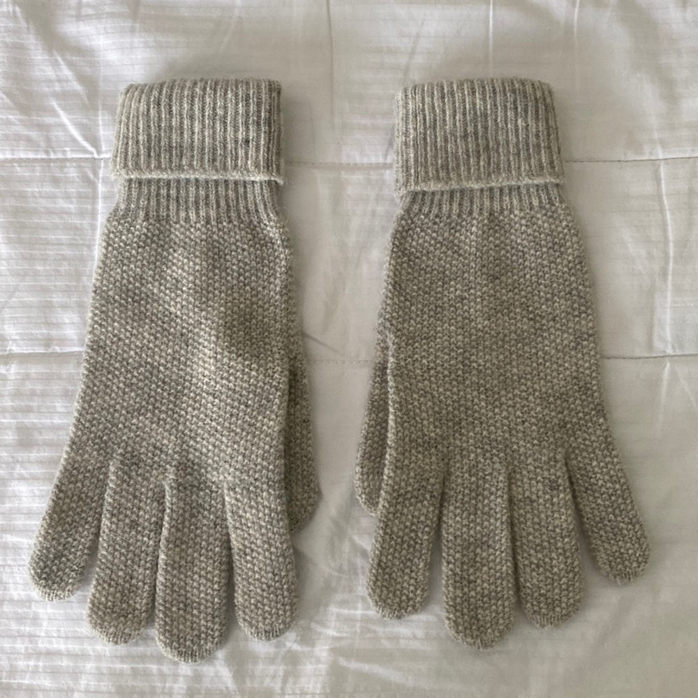Grey Gloves